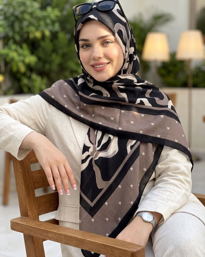 روسری نخی قواره 120 کد 136
