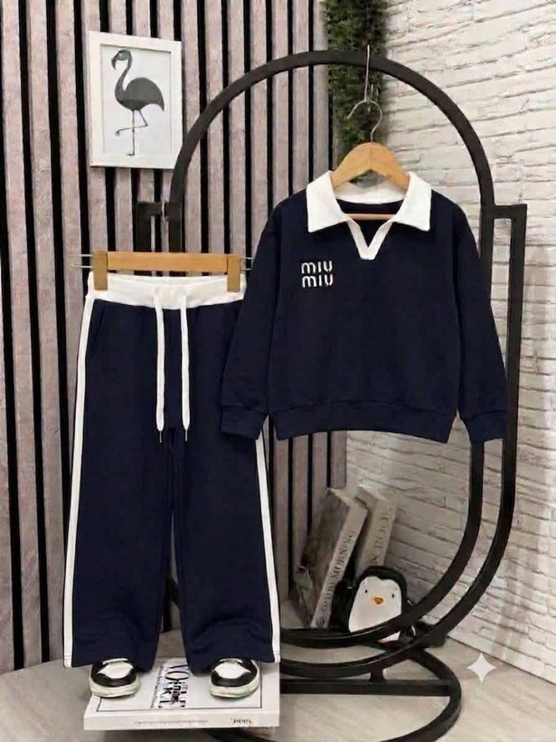 ست MIU MIU