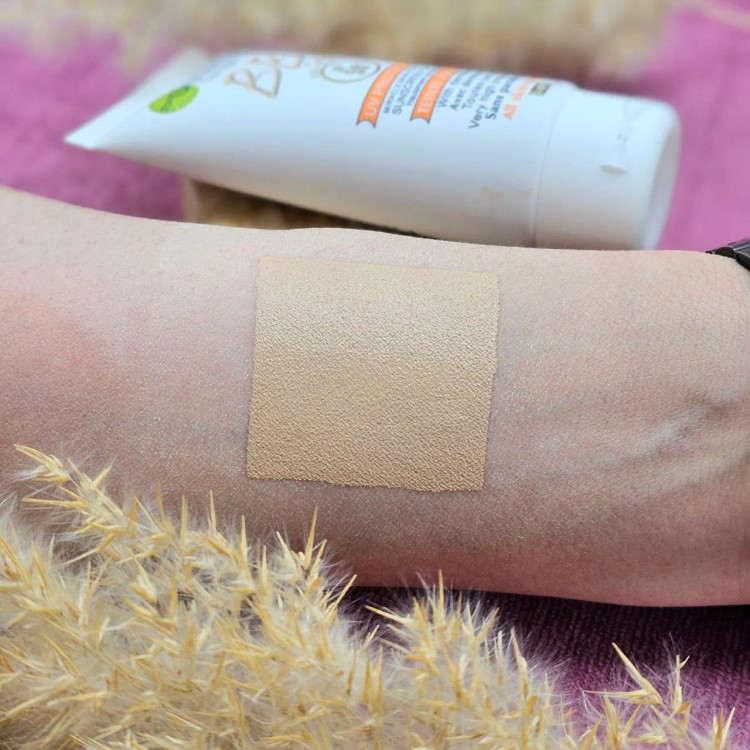ضدآفتاب هلال طلایی بی بی گارنیر SPF50